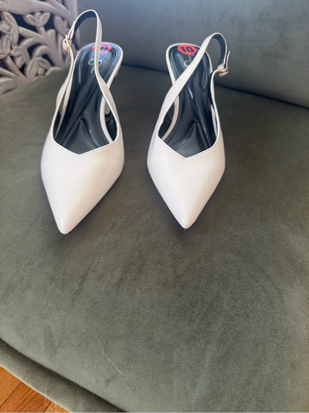 Jessica Simpson White Pointed Toe Slingback Pumps